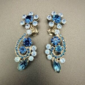 Vintage Juliana Blue Rhinestone Dangle Earrings Sapphire Montana Clip